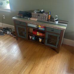 Solid Wood TV Stand/Entertainment Center 