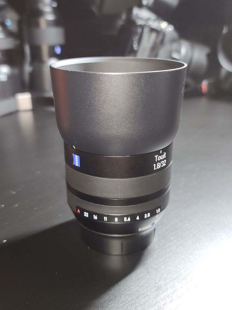 FUJIFILM X MOUNT ZEISS TOUIT 32MM F1.8 1.8/32 XT1 XT2 XT3 XT4