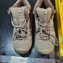 Merrell Tuskora J090559 Olive Waterproof Leather Trail Hiking Boots Shoes 6.5
The size on the shoe's is 7, run small.  Actual Sz is 6.5. Little small 