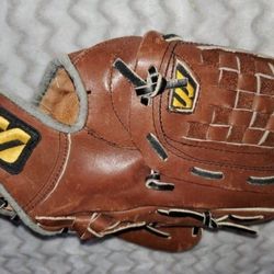 Mizuno Baseball Glove
