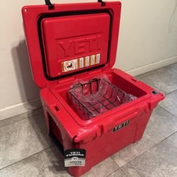Yeti Tundra 35 Hard Cooler