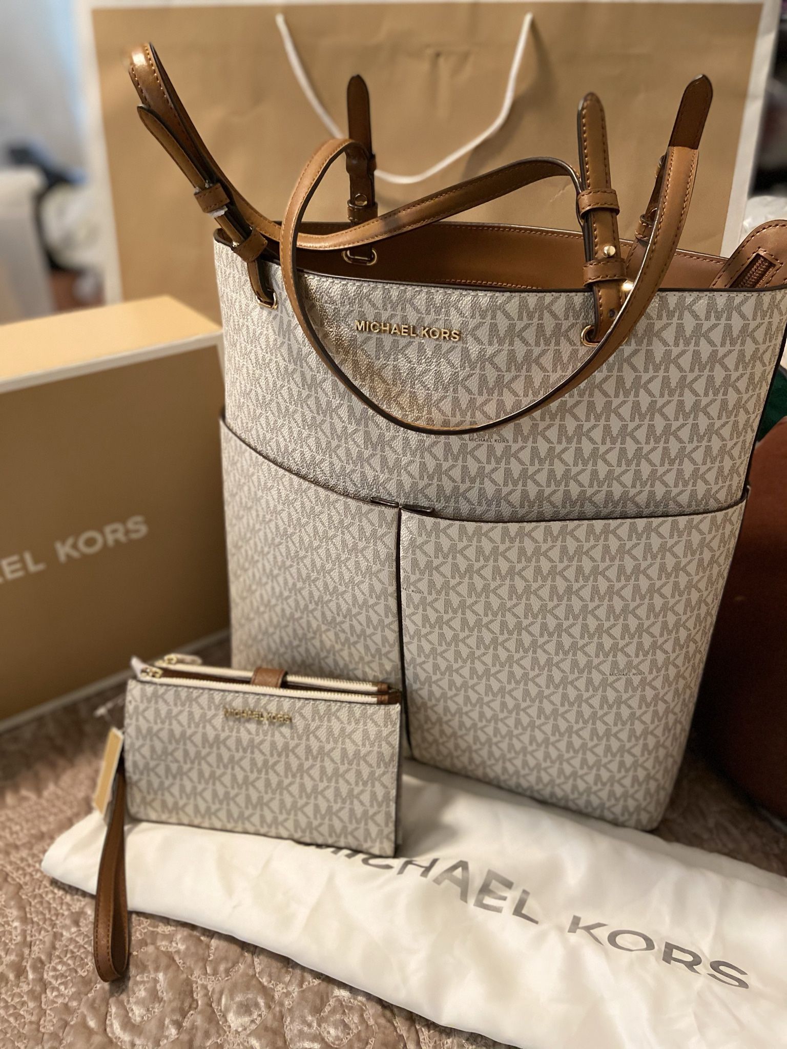 New!!!! Michael Kors Monogram Large Tote And Double Zipper Wallet
