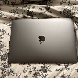 MacBook Air 13” screen (Space Gray) 8GB