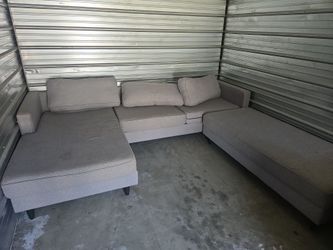 Living spaces couch alloy grey set quick clean like new