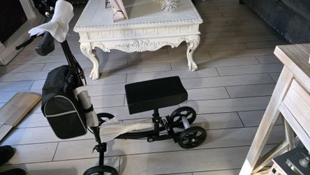 Knee scooter
