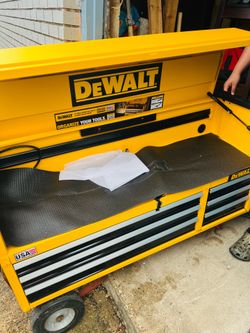 DeWalt 52 in. W x 19 in. D 6-Drawer Top Tool Chest. (Needs Repair. Sold As-Is.)
