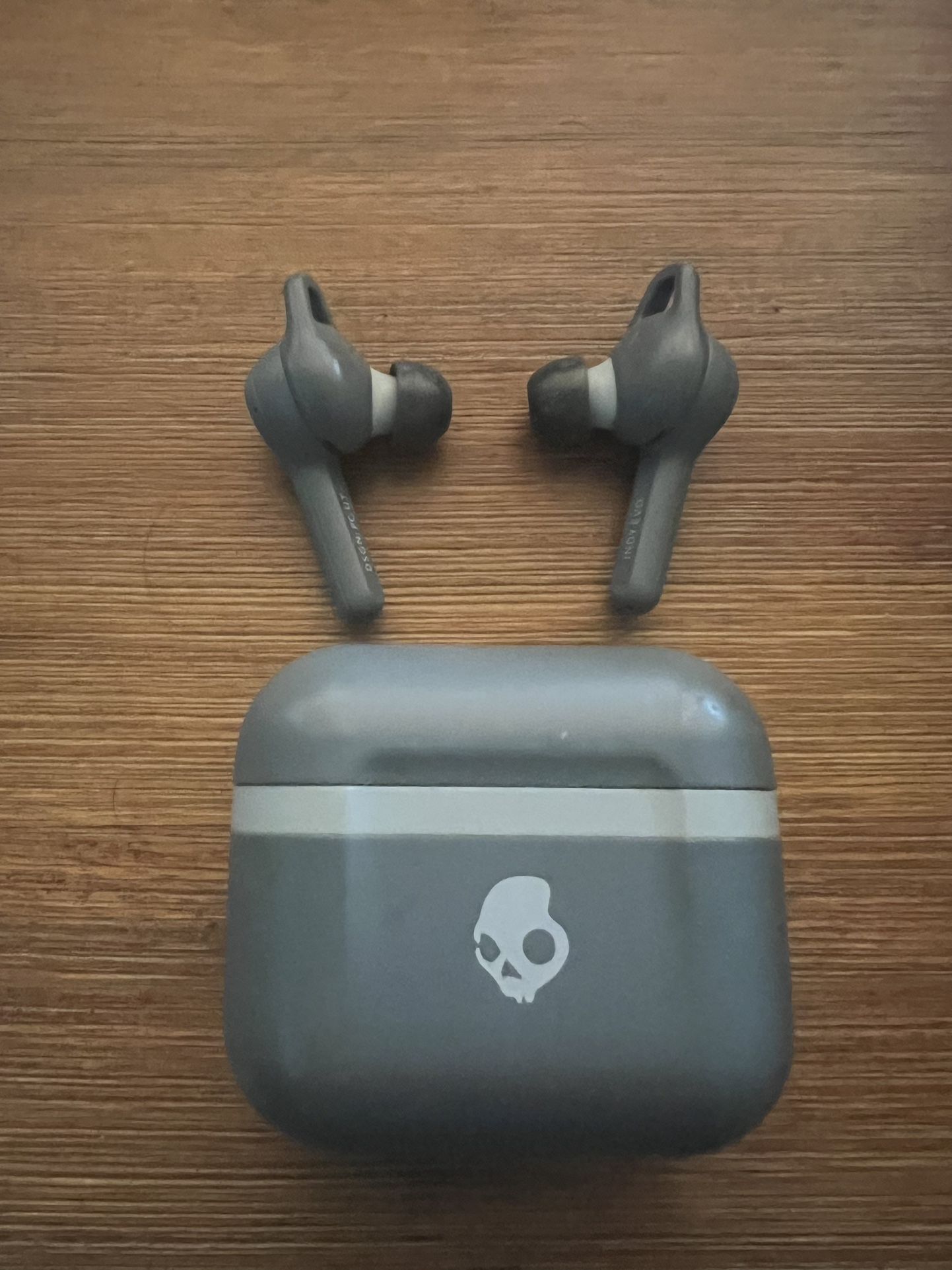 Skullcandy Wireless Earbuds w/Charging Case