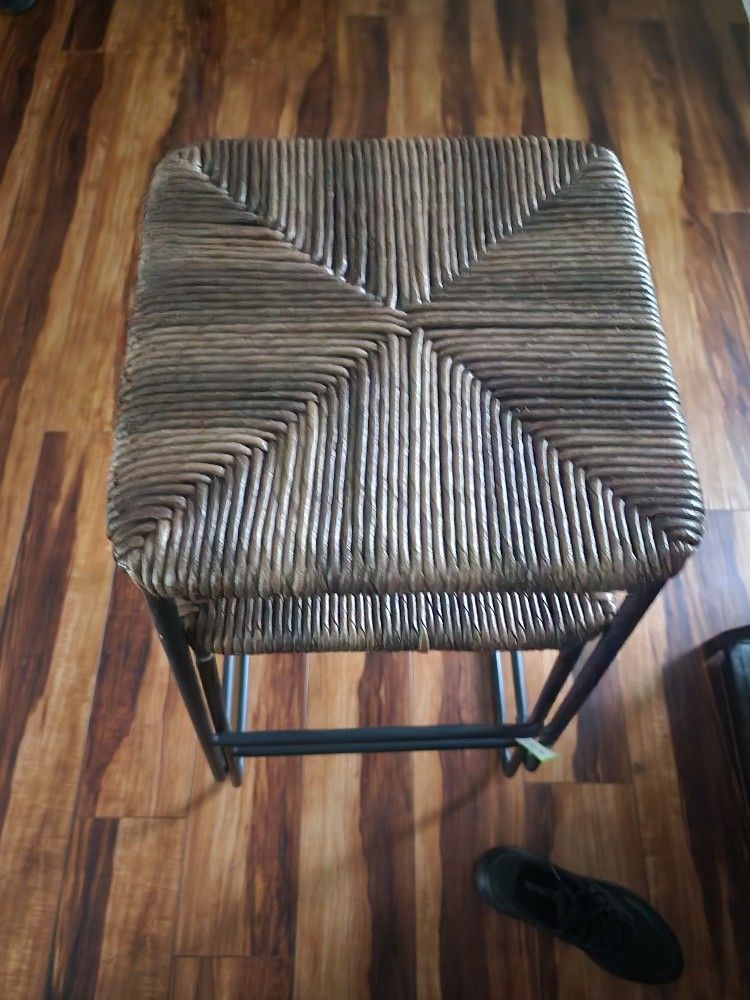 2 Wicker Stools