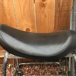 Dyna Streetbob Seat