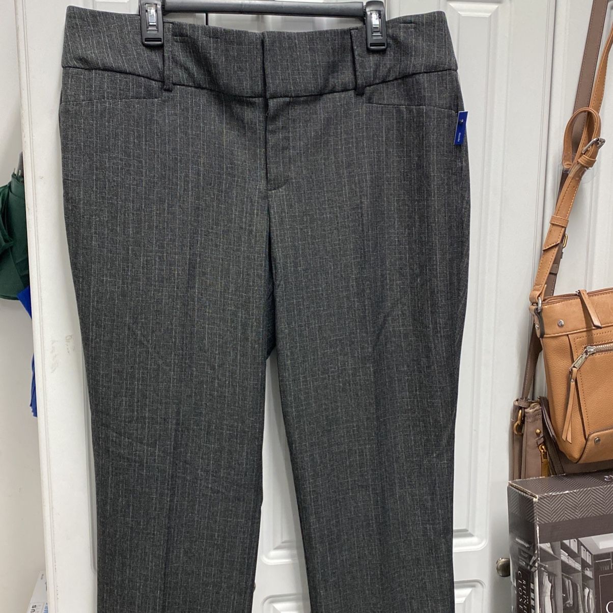 New Apt.9 Bootcut Mid Rise Tummy Control Pants Size 18P for Sale in Wake  Forest, NC - OfferUp