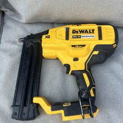 Dewalt 20v Brad Nailer 18ga