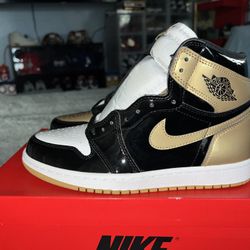 Air Jordan 1 Gold Top 3 Size 8