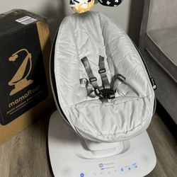 4moms MamaRoo Multi-Motion Baby Swing, Bluetooth Enabled with 5 Unique Motions