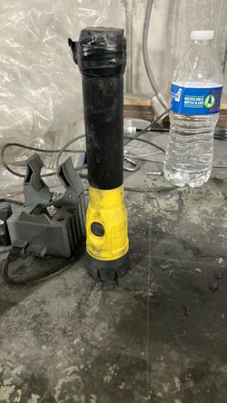 Streamlight stinger led flashlight