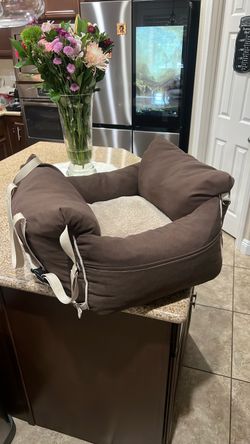 Brand New Lesure Dog Car Bed
