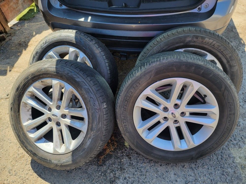 Stock 2014 Ford Explorer Rims N Tires