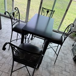 Bar Height Table And Chairs