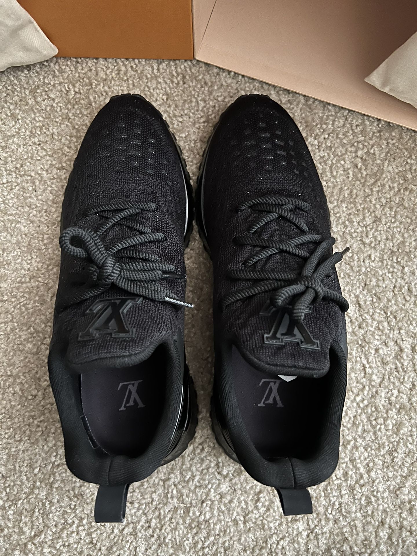 Louis Vuitton Black/Grey Knit Fabric and Leather V.N.R Sneakers