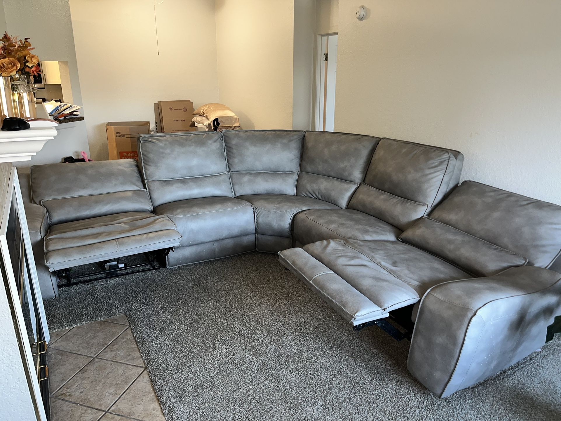 Gardner White Modern Grey Leather Dual Reclining 6 Piece Sectional