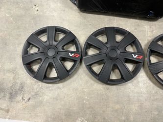 4 four hubcaps great condition 15” inch fits many cars with steelie rims