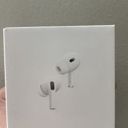 AirPods Pro 2 Like New Only Been Used For Week ( Comes With Warranty)
