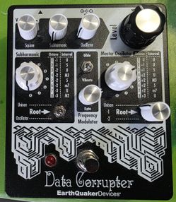 Earthquaker Devices Data Corrupter Guitar Effects Pedal