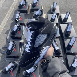 Jordan 5 Black Metallic 