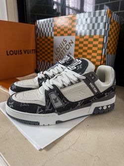 Louis Vuitton LV Trainer Sneakers – Grey & White Pickup in Loganville, GA (Cash, CashApp, Zelle) Discount if you live far