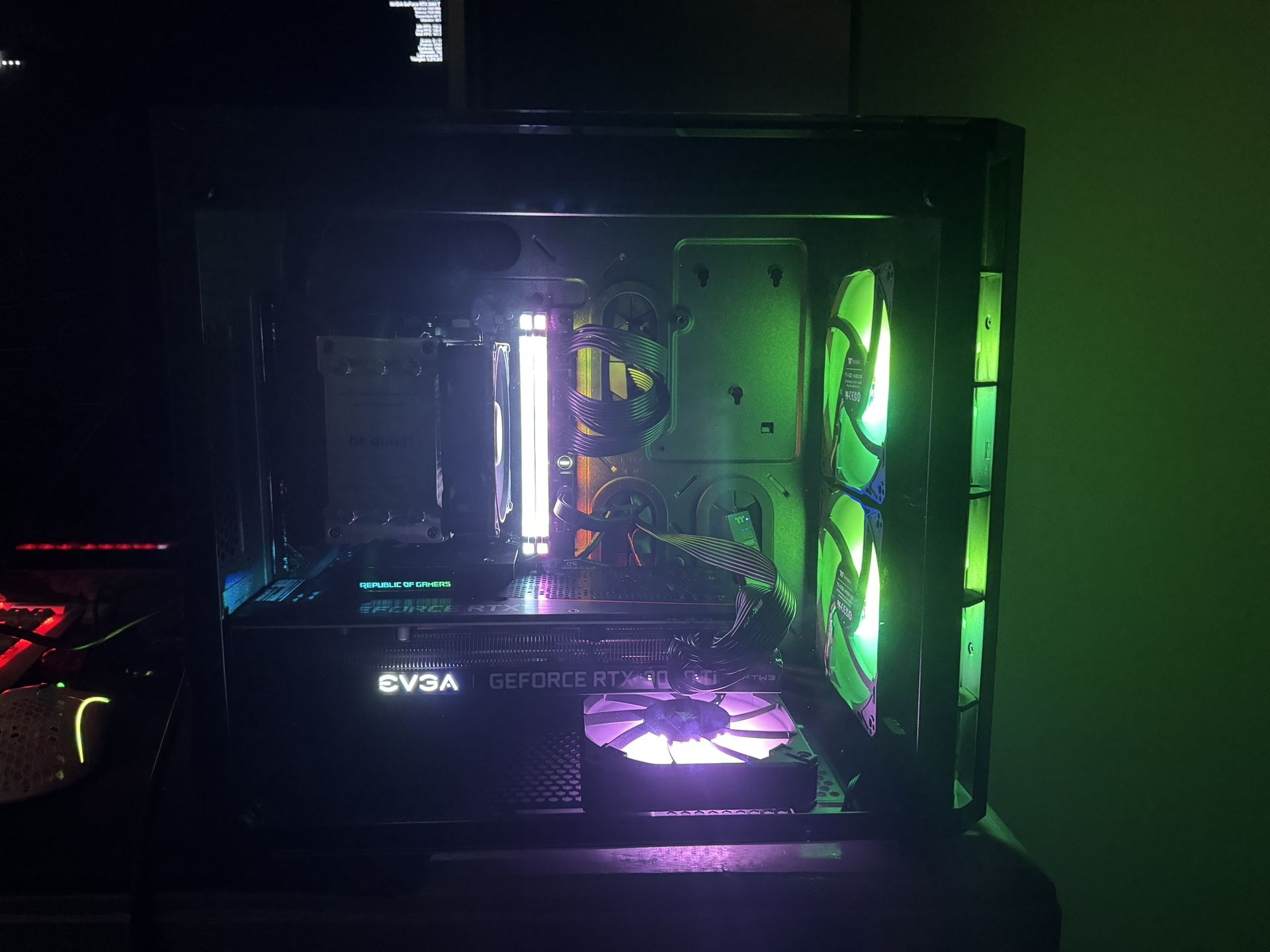 Excellent Value RTX Or 7000 Radeon RGB Corsair Tempered Glass Pc