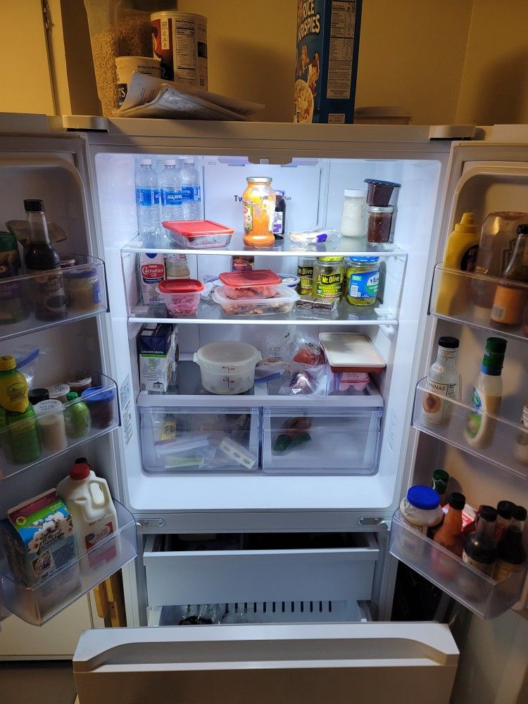 Refrigerator
