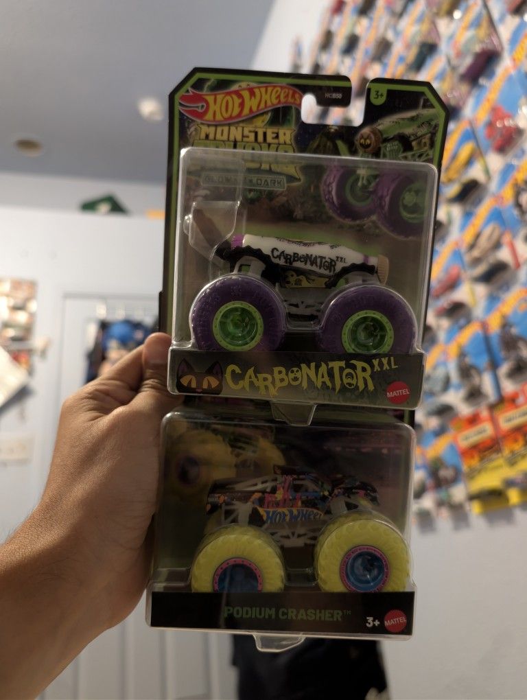 Monster Trucks Glow In The Dark Hot Wheels