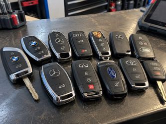 Key Fob Car key remote Kia key fob Toyota key fob Hyundai key fob Mini Cooper key fob Nissan key fob Bentley key fob Ford key fob Chevrolet key fo