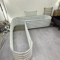 New 81”x81”x18” Large Heart Shape Galvanized Raised Planter Box Metal Garden Bed Plant Outdoor 