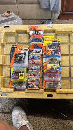 MATCHBOX  A LOT OF 15 CARS 