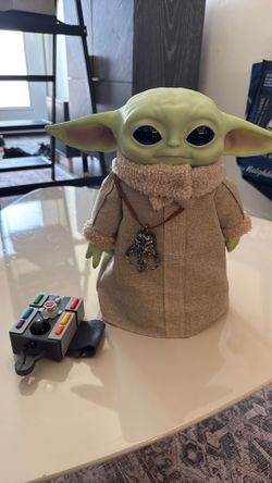 Grogue toy with controller