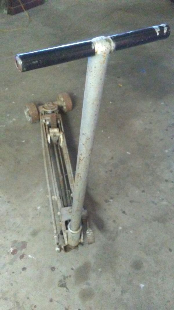 Vintage floor jack for Sale in Elma, WA OfferUp