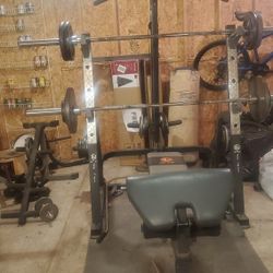 HEAVY DUTY WEIGHT BENCH WITH OLYMPIC WEIGHTS 