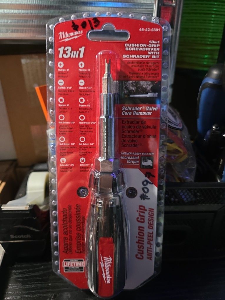 Milwaukee
13-in-1 Multi-Tip Cushion Grip Screwdriver With Schrader Bit