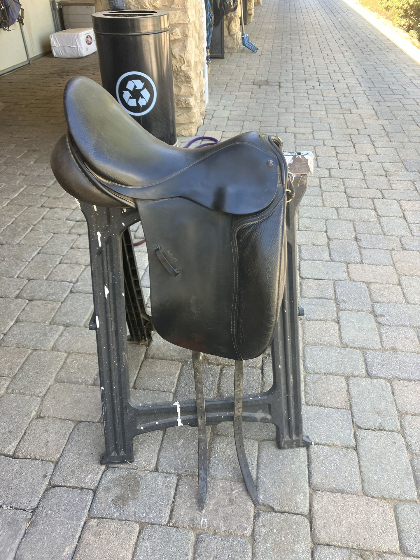 JRD used English Saddle
