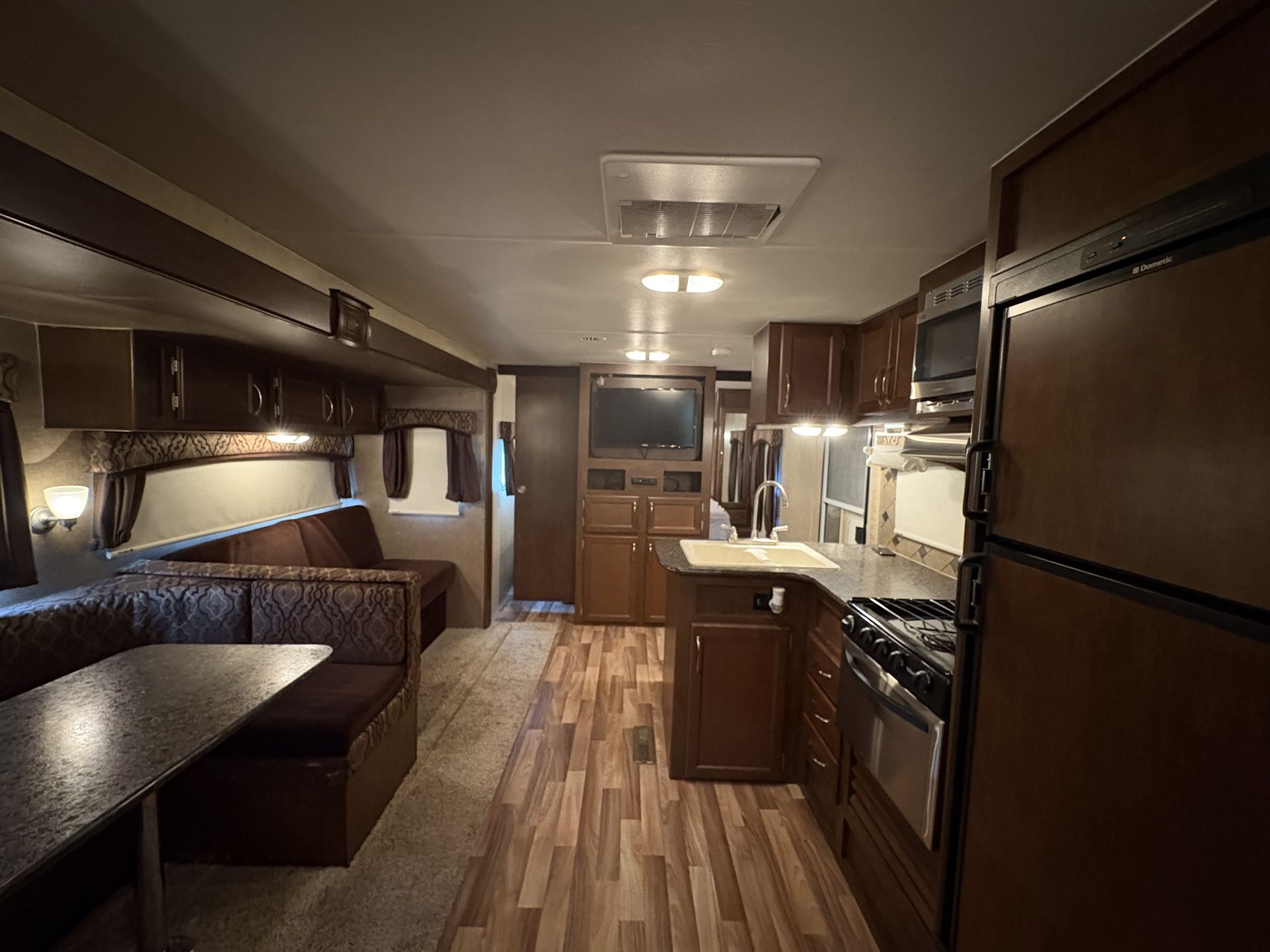 2016 Genesis Sea Breeze Travel Trailer 