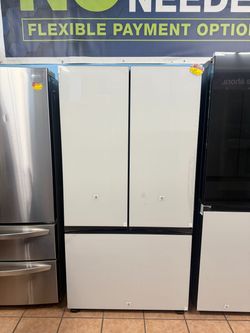Samsung 36βW French Door Refrigerator with Autofill Water Pitcher