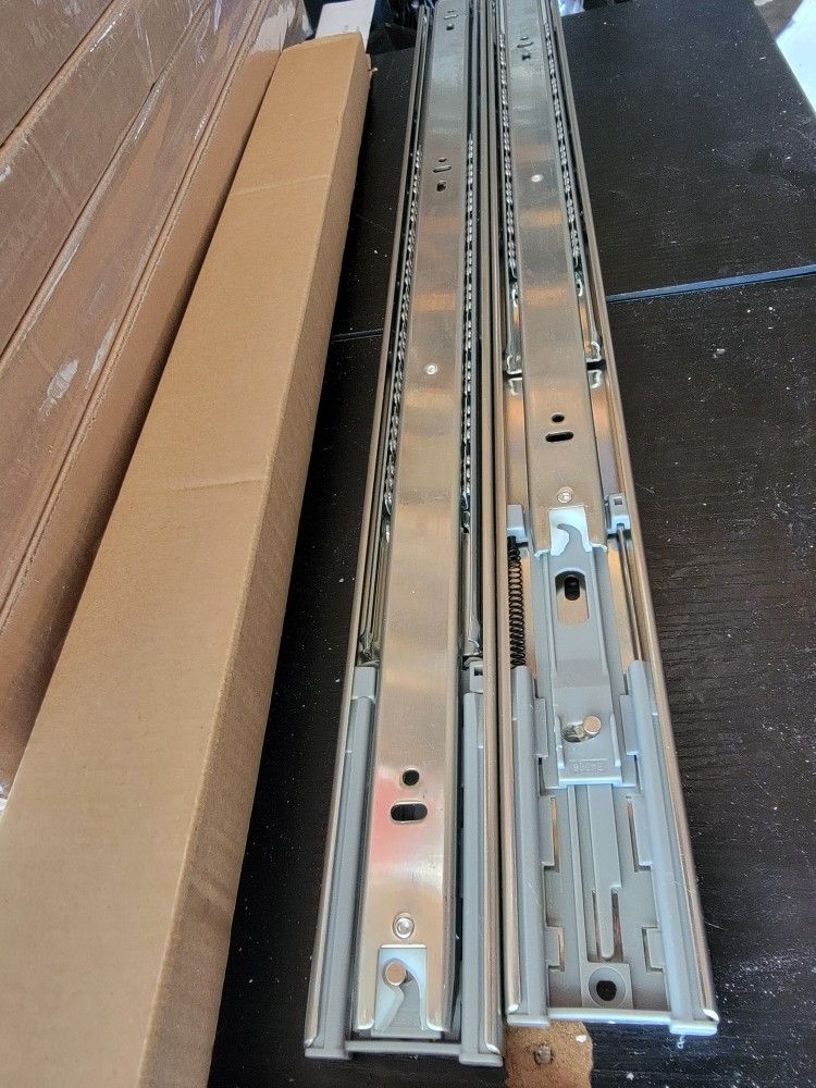 24 IN" DRAWER RAILS