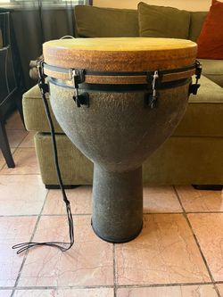 Remo Mondo 16” Key-Tuned Djembe Drum – 27” Tall