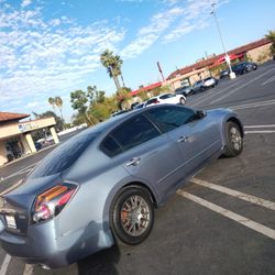 2012 Nissan Altima Only $127,000 Mi In It Asking For $4, 500 Hundred