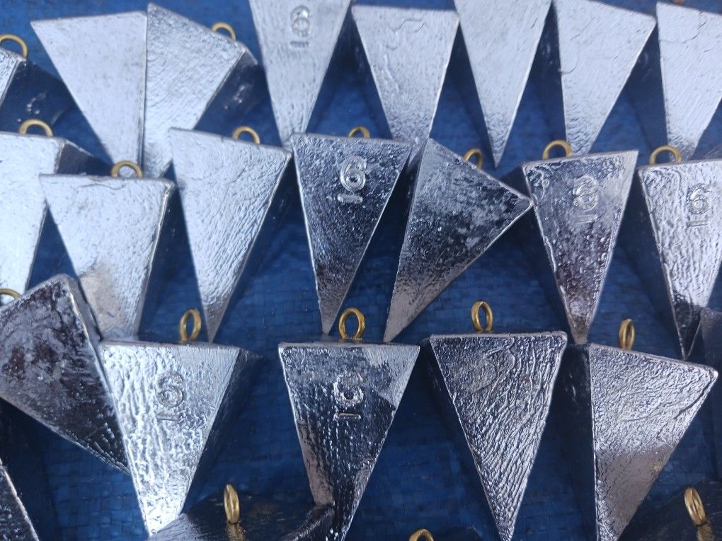 Piramide Fishing Weights 6 0z $2