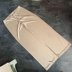 Women’s Gold Pants (size L)