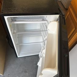 Mini Fridge With Freezer