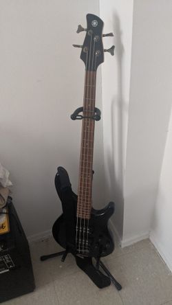 Yamaha TRBX304 Black