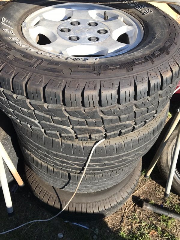 Tengo 4 Rims y tires