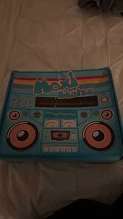 Moxi roller skates